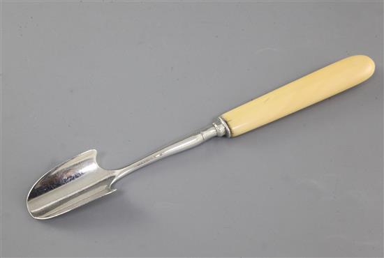 A George III silver stilton scoop, Length 215mm.